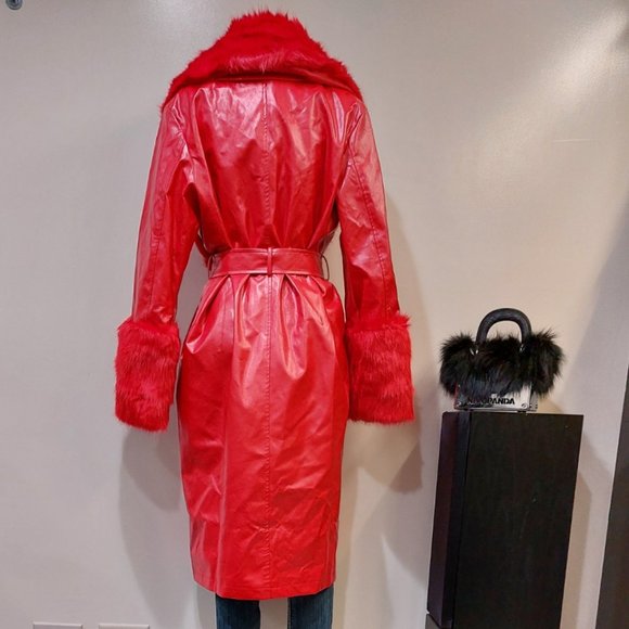 💥SHOWSTOPPER💥Leather Coat with Oversized Fur Collar in Shiny Scarlet Red - Picture 5 of 16